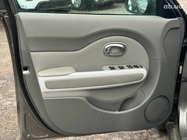 Сірий Кіа Soul, об'ємом двигуна 0 л та пробігом 108 тис. км за 10340 $, фото 10 на Automoto.ua