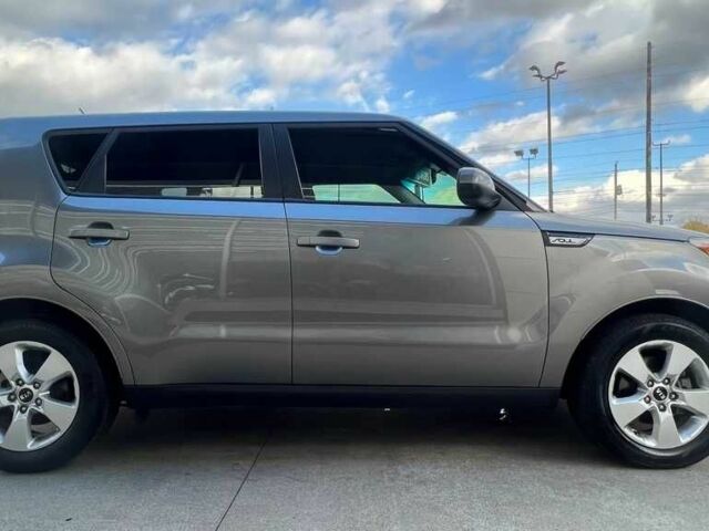 Серый Киа Soul, объемом двигателя 0 л и пробегом 26 тыс. км за 10500 $, фото 5 на Automoto.ua