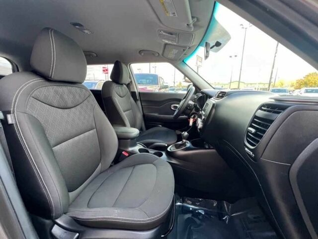 Серый Киа Soul, объемом двигателя 0 л и пробегом 26 тыс. км за 10500 $, фото 14 на Automoto.ua
