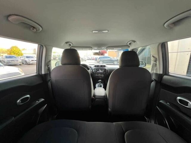 Серый Киа Soul, объемом двигателя 0 л и пробегом 26 тыс. км за 10500 $, фото 19 на Automoto.ua