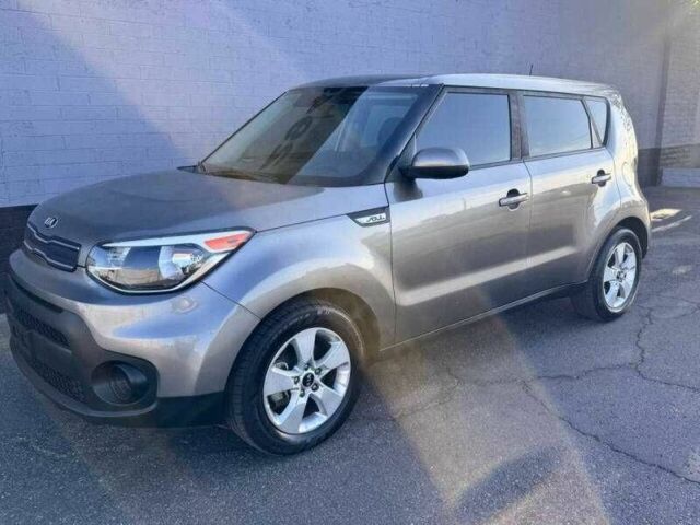 Серый Киа Soul, объемом двигателя 1.6 л и пробегом 145 тыс. км за 1900 $, фото 1 на Automoto.ua