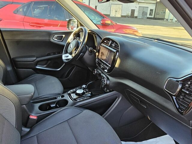 Сірий Кіа Soul, об'ємом двигуна 0 л та пробігом 38 тис. км за 21800 $, фото 13 на Automoto.ua