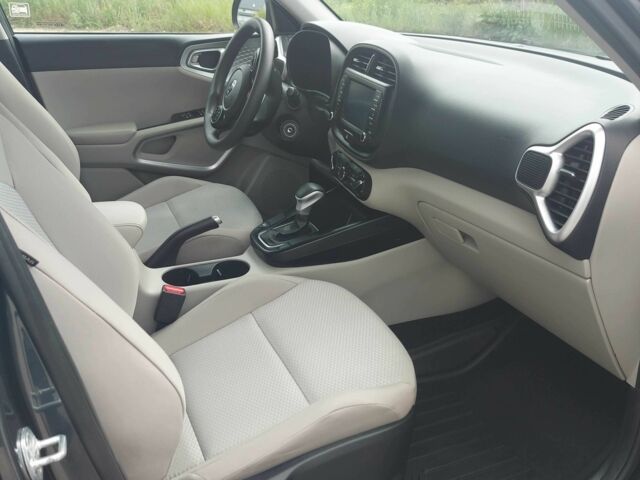 Серый Киа Soul, объемом двигателя 2 л и пробегом 84 тыс. км за 15200 $, фото 5 на Automoto.ua