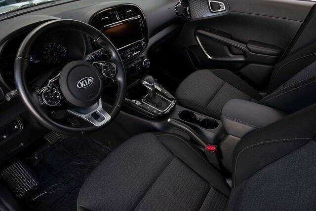 Серый Киа Soul, объемом двигателя 2 л и пробегом 47 тыс. км за 3900 $, фото 5 на Automoto.ua