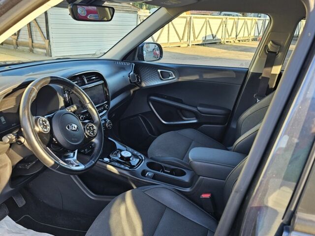 Сірий Кіа Soul, об'ємом двигуна 0 л та пробігом 38 тис. км за 21800 $, фото 5 на Automoto.ua