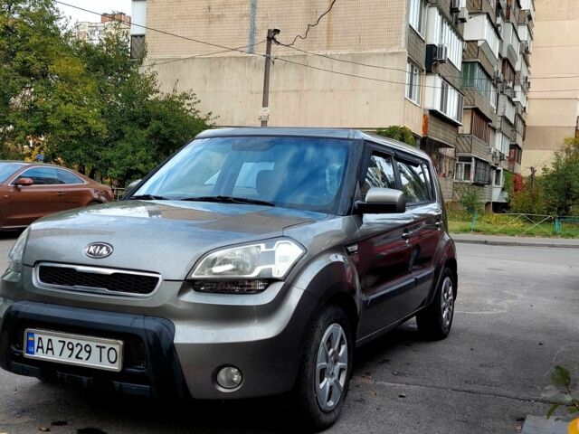 Серый Киа Soul, объемом двигателя 1.6 л и пробегом 109 тыс. км за 7900 $, фото 13 на Automoto.ua
