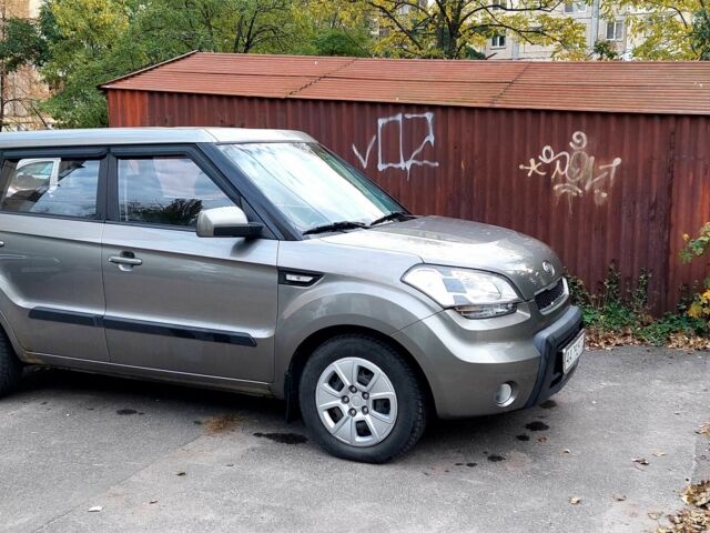 Серый Киа Soul, объемом двигателя 1.6 л и пробегом 109 тыс. км за 7900 $, фото 15 на Automoto.ua