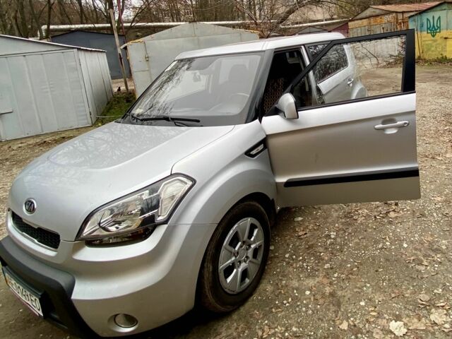 Серый Киа Soul, объемом двигателя 1.6 л и пробегом 147 тыс. км за 5926 $, фото 2 на Automoto.ua