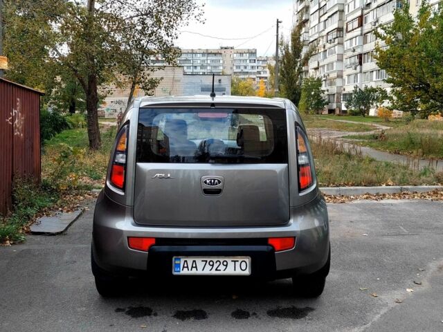 Серый Киа Soul, объемом двигателя 1.6 л и пробегом 109 тыс. км за 7900 $, фото 18 на Automoto.ua
