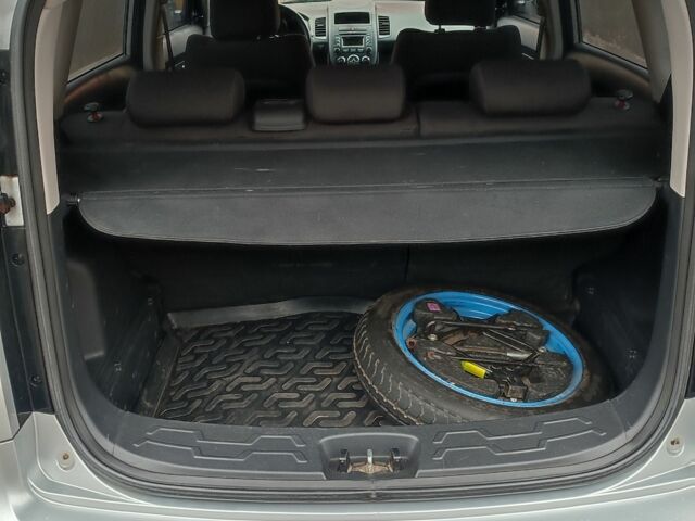 Сірий Кіа Soul, об'ємом двигуна 1.6 л та пробігом 154 тис. км за 8000 $, фото 4 на Automoto.ua