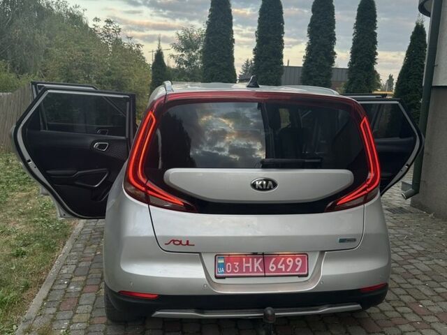 Серый Киа Soul, объемом двигателя 0 л и пробегом 117 тыс. км за 16900 $, фото 7 на Automoto.ua