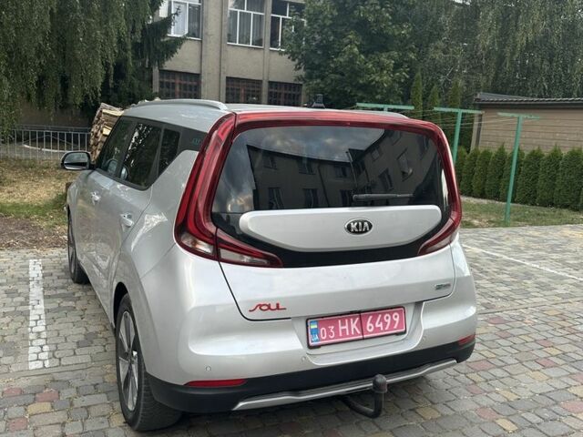 Серый Киа Soul, объемом двигателя 0 л и пробегом 117 тыс. км за 16900 $, фото 1 на Automoto.ua