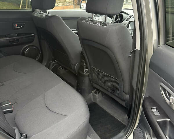 Киа Soul 2009 в Виннице на Automoto.ua Серый Киа Soul, объемом двигателя 1.6 л и пробегом 163 тыс. км за 7700 $, фото 27 на Automoto.ua