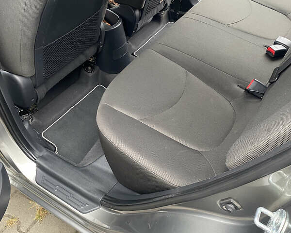 Серый Киа Soul, объемом двигателя 1.58 л и пробегом 265 тыс. км за 7999 $, фото 27 на Automoto.ua