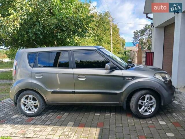 Серый Киа Soul, объемом двигателя 1.59 л и пробегом 148 тыс. км за 7300 $, фото 6 на Automoto.ua