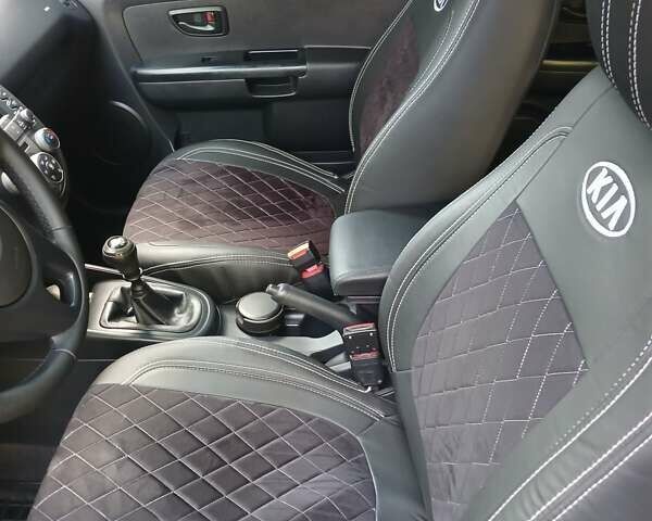Серый Киа Soul, объемом двигателя 1.59 л и пробегом 148 тыс. км за 7300 $, фото 4 на Automoto.ua