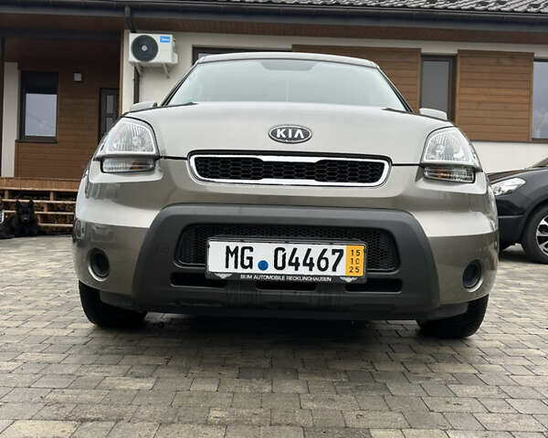 Киа Soul 2009 в Виннице на Automoto.ua Серый Киа Soul, объемом двигателя 1.6 л и пробегом 163 тыс. км за 7700 $, фото 4 на Automoto.ua