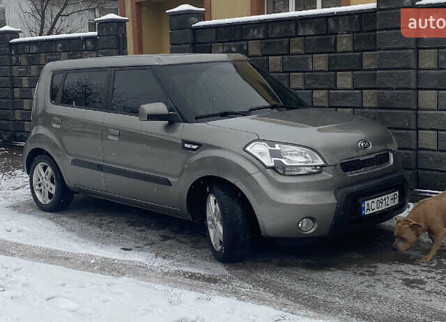 Серый Киа Soul, объемом двигателя 1.58 л и пробегом 265 тыс. км за 7999 $, фото 9 на Automoto.ua