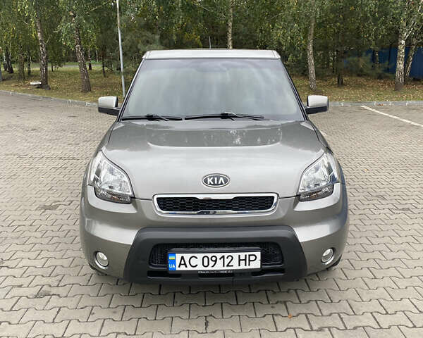 Серый Киа Soul, объемом двигателя 1.58 л и пробегом 265 тыс. км за 7999 $, фото 3 на Automoto.ua