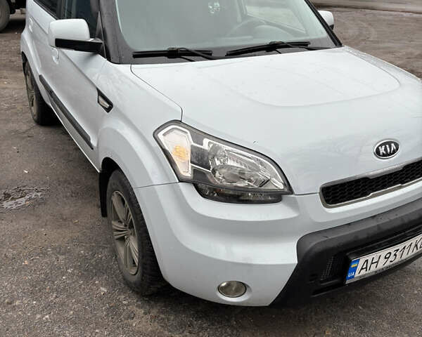 Серый Киа Soul, объемом двигателя 1.6 л и пробегом 205 тыс. км за 5300 $, фото 3 на Automoto.ua