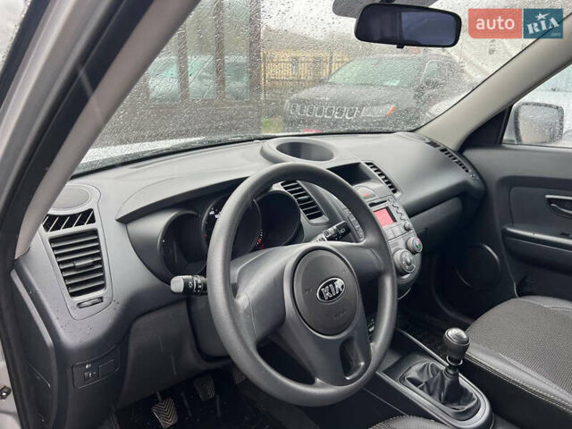 Серый Киа Soul, объемом двигателя 1.6 л и пробегом 40 тыс. км за 9600 $, фото 5 на Automoto.ua