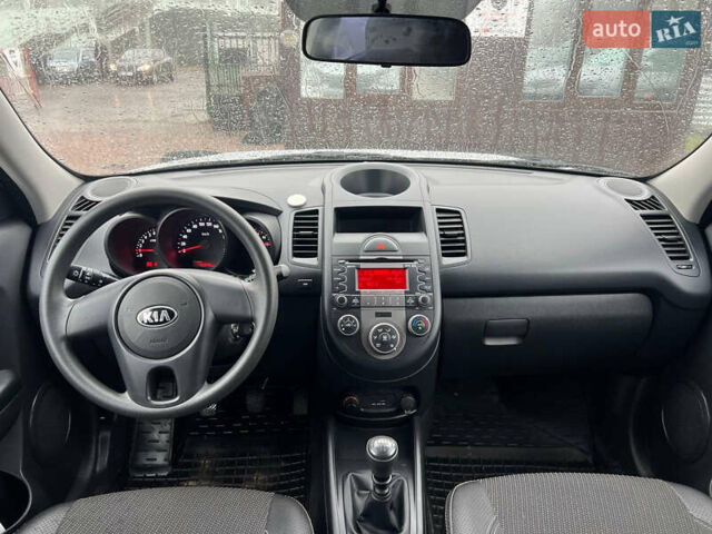 Серый Киа Soul, объемом двигателя 1.6 л и пробегом 40 тыс. км за 9600 $, фото 2 на Automoto.ua