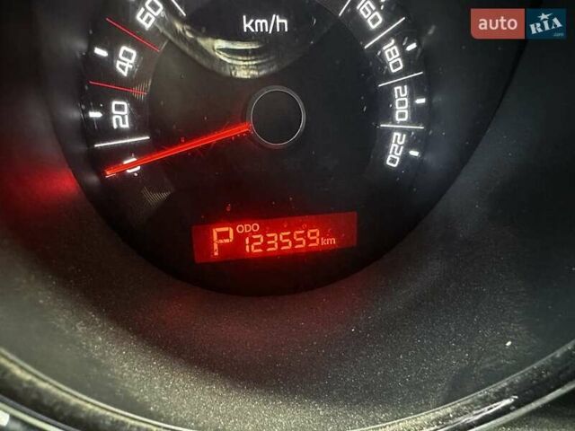 Серый Киа Soul, объемом двигателя 1.6 л и пробегом 123 тыс. км за 8500 $, фото 13 на Automoto.ua