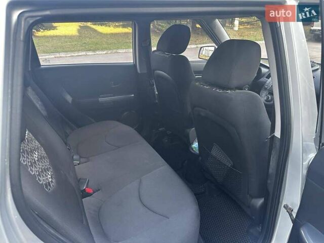 Серый Киа Soul, объемом двигателя 1.6 л и пробегом 123 тыс. км за 8500 $, фото 10 на Automoto.ua