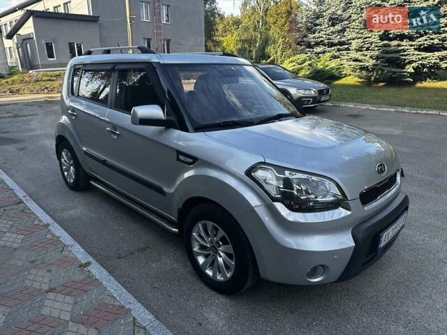 Серый Киа Soul, объемом двигателя 1.6 л и пробегом 123 тыс. км за 8500 $, фото 7 на Automoto.ua