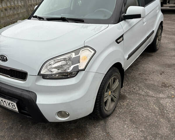 Серый Киа Soul, объемом двигателя 1.6 л и пробегом 205 тыс. км за 5300 $, фото 1 на Automoto.ua