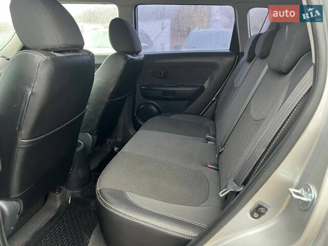 Серый Киа Soul, объемом двигателя 1.6 л и пробегом 40 тыс. км за 9600 $, фото 11 на Automoto.ua