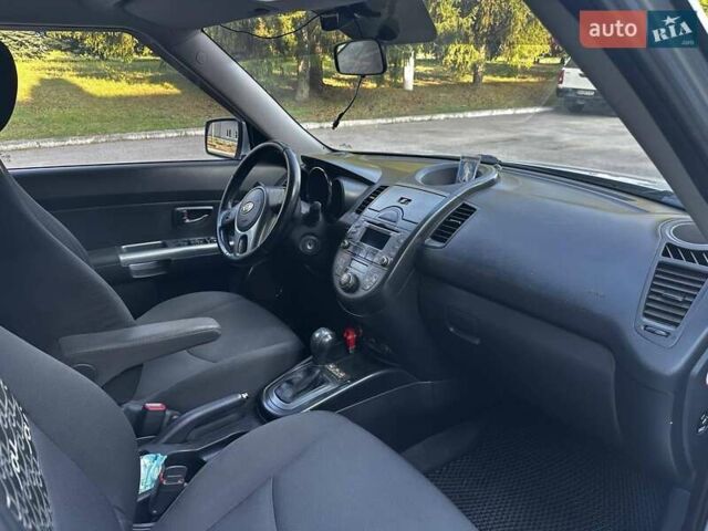 Серый Киа Soul, объемом двигателя 1.6 л и пробегом 123 тыс. км за 8500 $, фото 8 на Automoto.ua