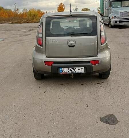 Киа Soul 2010 в Пирятине на Automoto.ua Серый Киа Soul, объемом двигателя 1.59 л и пробегом 218 тыс. км за 6300 $, фото 5 на Automoto.ua