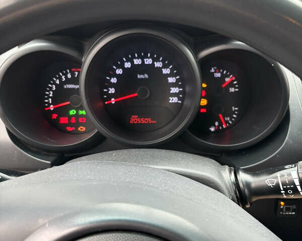 Серый Киа Soul, объемом двигателя 1.6 л и пробегом 205 тыс. км за 5300 $, фото 10 на Automoto.ua