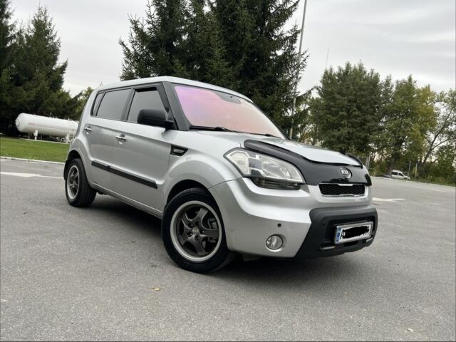 Серый Киа Soul, объемом двигателя 1.6 л и пробегом 275 тыс. км за 5999 $, фото 21 на Automoto.ua
