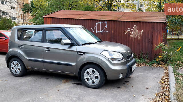 Серый Киа Soul, объемом двигателя 1.6 л и пробегом 109 тыс. км за 8300 $, фото 15 на Automoto.ua