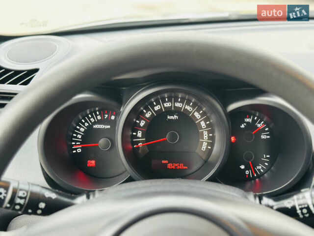 Серый Киа Soul, объемом двигателя 1.6 л и пробегом 18 тыс. км за 10500 $, фото 27 на Automoto.ua