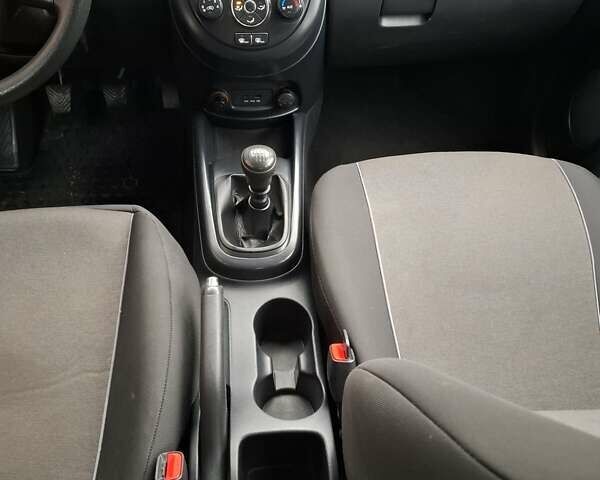 Сірий Кіа Soul, об'ємом двигуна 1.59 л та пробігом 86 тис. км за 6900 $, фото 52 на Automoto.ua