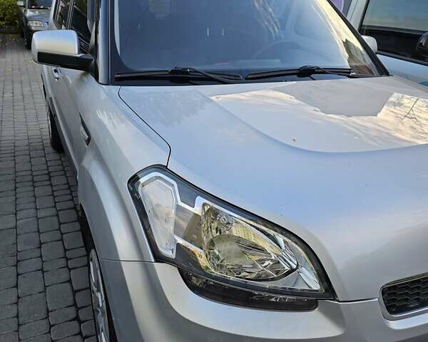 Серый Киа Soul, объемом двигателя 1.6 л и пробегом 114 тыс. км за 8300 $, фото 2 на Automoto.ua