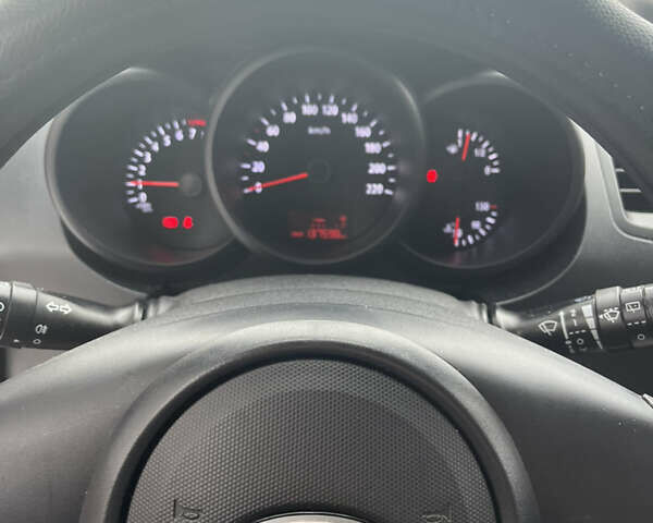 Серый Киа Soul, объемом двигателя 1.59 л и пробегом 138 тыс. км за 6600 $, фото 7 на Automoto.ua