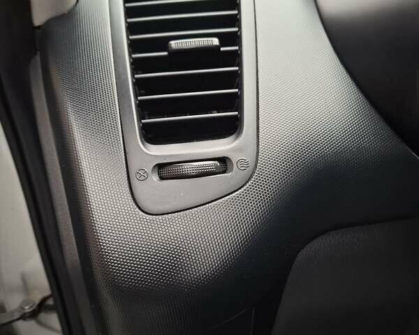 Сірий Кіа Soul, об'ємом двигуна 1.59 л та пробігом 86 тис. км за 6900 $, фото 42 на Automoto.ua