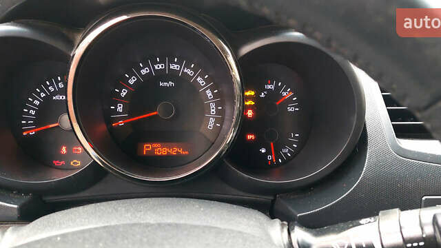 Серый Киа Soul, объемом двигателя 1.6 л и пробегом 109 тыс. км за 8300 $, фото 28 на Automoto.ua