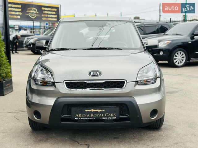Серый Киа Soul, объемом двигателя 1.6 л и пробегом 18 тыс. км за 10500 $, фото 6 на Automoto.ua