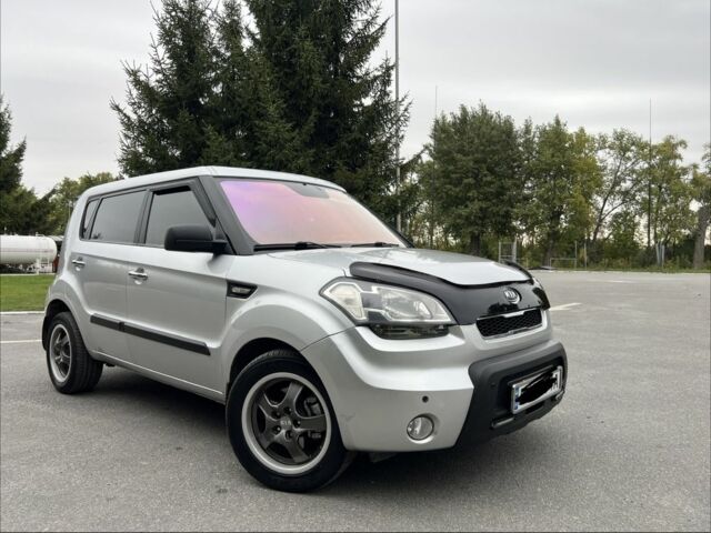 Серый Киа Soul, объемом двигателя 1.6 л и пробегом 275 тыс. км за 5999 $, фото 13 на Automoto.ua