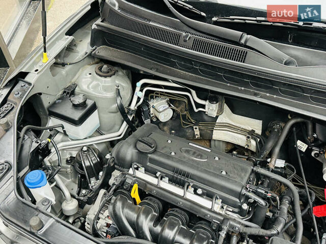 Сірий Кіа Soul, об'ємом двигуна 1.6 л та пробігом 18 тис. км за 9999 $, фото 44 на Automoto.ua