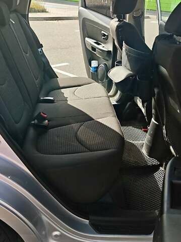 Серый Киа Soul, объемом двигателя 1.59 л и пробегом 184 тыс. км за 8500 $, фото 14 на Automoto.ua