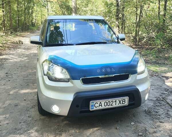 Серый Киа Soul, объемом двигателя 1.58 л и пробегом 209 тыс. км за 7800 $, фото 16 на Automoto.ua