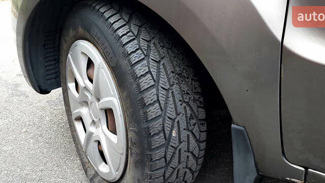 Серый Киа Soul, объемом двигателя 1.6 л и пробегом 109 тыс. км за 8300 $, фото 32 на Automoto.ua