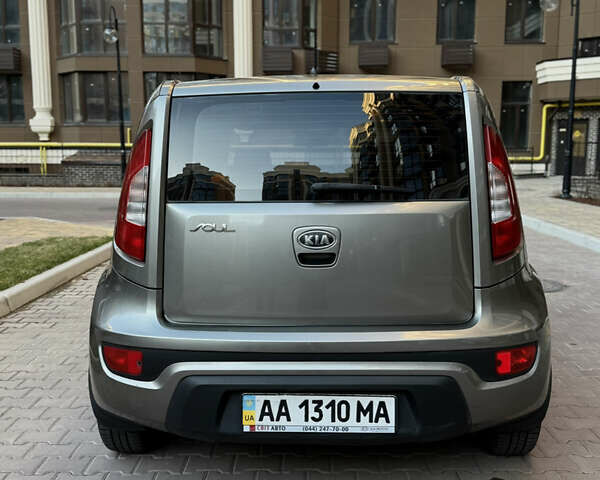 Серый Киа Soul, объемом двигателя 1.59 л и пробегом 203 тыс. км за 7500 $, фото 16 на Automoto.ua