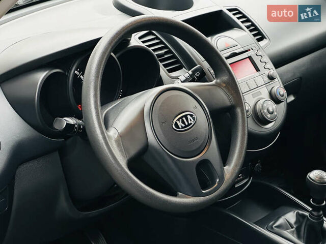 Сірий Кіа Soul, об'ємом двигуна 1.6 л та пробігом 18 тис. км за 9999 $, фото 36 на Automoto.ua